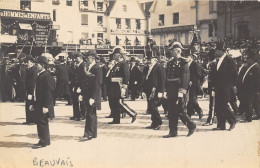 60-BEAUVAIS- CARTE-PHOTO- GARDE REPUBLICAINE DEFILE - Beauvais