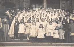 60-BEAUVAIS- CARTE-PHOTO- FÊTE  DEVANT LA CATHEDRALE - Beauvais