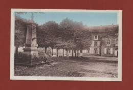 VAUVILLERS - Le Château Et Le Monument - Vauvillers