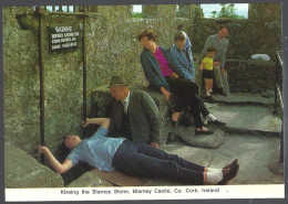 (EU)  PC  201 Cardall - Kissing The Blarney Stone,Blarney Castle,Co.Cork,Ireland.unused - Cork
