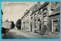 * Sluis (Zeeland - Nederland) * (Uitgave J.J. Ossewarde, Nr 835/5) Hoogstraat Met Oud Huis 1400, Vieille Maison, Animée - Sluis