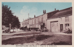 52 - HAUTE MARNE - MONTIGNY LE ROI - Place De La Gendarmerie - Très Bon état - Montigny Le Roi