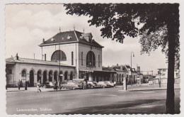 Leeuwarden - Station - Plakresten Aan Achterzijde - Leeuwarden