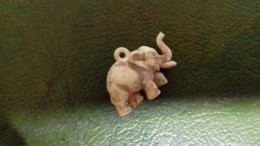 B7 / PETIT ELEPHANT - Pendants