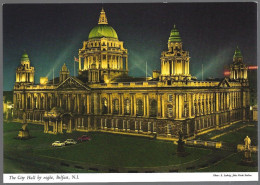 (EU)  PC 2NI/22 J.Hinde - The City Hall By Night, Belfast N.I. Unused - Belfast