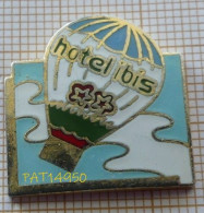 PAT14950 MONTGOLFIERE HOTEL IBIS En Version EGF AB - Airships