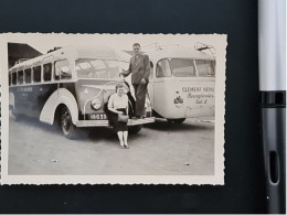 Zwei Reisebusse, Fahrgäste, Luxemburger Kennzeichen, SW-Fotografie 9 X 6 Cm - Automobiles