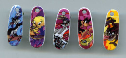 FEVES - FEVE - SERIE LOONEY TUNES - SKATE BOARD - 2011 - LOT DE 5 FEVES - Dessins Animés