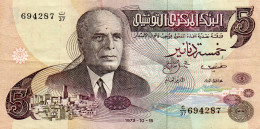 N - TUNISIE - BILLET DE BANQUE DE 5 DINARS - 15.10.1973 - EFFIGIE DU PRESIDENT HABIB BOURGUIBA - Tunisia