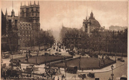 ROYAUME UNI - London - Westminster Abbey And Parliament Square - Carte Postale Ancienne - Westminster Abbey