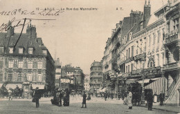 Lille * La Rue Des Manneliers * Commerces Magasins - Lille