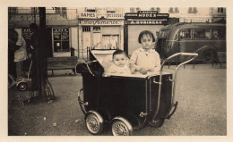 Landau Ancien * Enfants Bébé * Photo Ancienne 11.2x7cm * Poussette Pram Kinderwagen - Autres & Non Classés