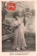 FÊTES - VOEUX - 1er Avril -(6)  -Poisson- Femme - 1er Avril - Poisson D'avril