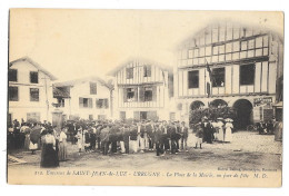 Cpa: 64 URRUGNE (ar. Bayonne) Place De La Mairie, Un Jour De Fête  Ed. Marcel Delboy  N° 212 - Urrugne