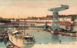 Brest * La Grue Et Le Bateau Paquebot Duguay Trouin - Brest