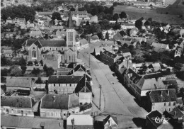 Fresnoy Le Grand * Vue Aérienne Sur Le Centre Du Bourg - Andere & Zonder Classificatie