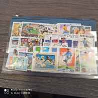 Lot De 30 Timbres Oblitérés ,theme Football Tous Differents - Used Stamps