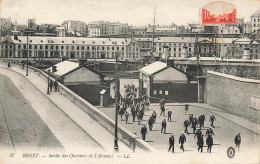 Brest * La Sortie Des Ouvriers De L'arsenal * Militaria - Brest