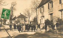 Censeau * Carte Photo * Rue Et Mairie Du Village * Enfants Villageois - Sonstige & Ohne Zuordnung