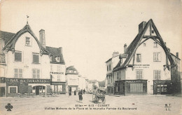 Cusset * Vieilles Maisons De La Place Et La Nouvelle Percée Du Boulevard * Bar Des Tribunaux * Coiffeur MORIER - Autres & Non Classés