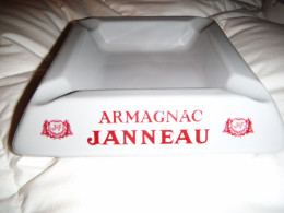 JANNEAU ARMAGNAC -SANS AUCUN ECLAT -TRES BON ETAT -REF -0-1-2269 - Alcolici