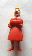 FIGURINE PUBLICITAIRE ESSO France Peinte -Tintin - BIANCA CASTAFIORE (2) 1973 - Kuifje