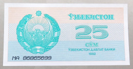 UZBEKISTAN 25 SUM 1992 TOP #alb051 1777 - Usbekistan