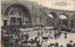 FRANCE - Lourdes - La Procession Du Saint Sacrément - Animé - Carte Postale Ancienne - Lourdes