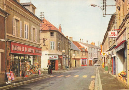 La Guerche Sur L'aubois * Rue Henri Barbusse * Maison De La Presse Librairie * Commerce Magasin LES DOCKS - La Guerche Sur L'Aubois