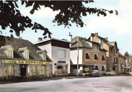 Montaignac St Hippolyte * Le Centre Du Village * Café LA DEPECHE Coiffeur Salon Coiffure * Automobile Citroën 2cv - Andere & Zonder Classificatie