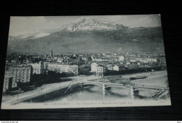 A9215         GRENOBLE, VUE GENERALE ET LE MOUCHEROTTE - Grenoble