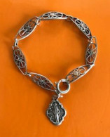 . Bracelet De Bébé Avec Petite Médaille Religieuse . 2 Poinçons . - Bracelets