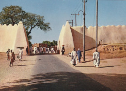 1825 A 38 Kano Town Walls, - Nigeria