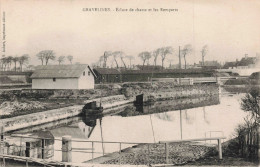 59 - GRAVELINE _S24295_ Ecluse De Chasse Et Les Remparts - En L'état Pli - Gravelines