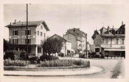 74 - ANNEMASSE _C00802_  La Place De La Gare - Les Hôtels - 14x9 - Annemasse