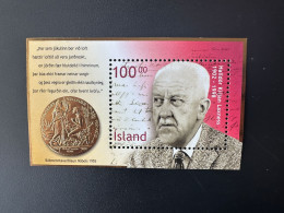 Iceland Island Islande 2002 Mi. Bl. 30 I Gold Halldor Kiljan Laxness Nobel Prize - Blokken & Velletjes