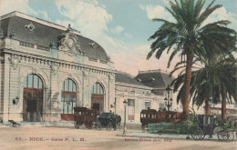 NICE ,  Gare P.L.M. ,  Carosses , Autobus - Transport Ferroviaire - Gare