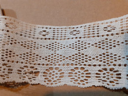 DENTELLE Ancienne GALON Bordure / 6 Cm  De Large / COUTURE MERCERIE - Spitzen Und Stoffe