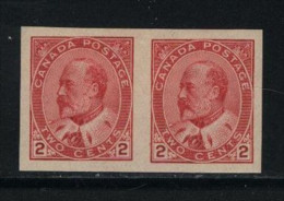 Canada Unitrade # 90a Pair ( Z1 ) HINGED Queen Victoria Value $ 60.00 - Ongebruikt