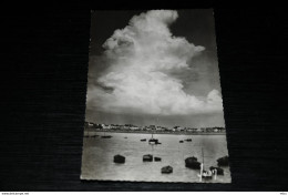 A9363      QUIBERON, EFFET DE NUAGE SUR LE PORT - 1957 - Quiberon