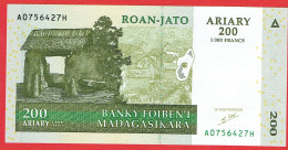 Madagascar - Billet De 200 Ariary (1000 Francs) - 2004 - P87 - Neuf - Madagascar