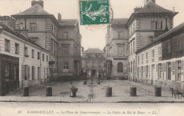 Delcampe - Rambouillet (78 - Yvelines) La Place Du Gouvernement. Le Palais Du Roi De Rome - Rambouillet