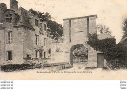 D37  SEMBLANÇAY  Porte Du Château Du Grand Launay    ..... - Semblançay