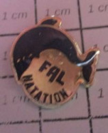 312A Pin's Pins / Beau Et Rare / SPORTS / FAL NATATION CETACE BALEINE NOIRE ? DAUPHIN - Natation