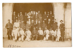 CPA 3475 - MILITARIA - Carte Photo Militaire - G.V.C - Un Groupe De Gardes Voies De Communication N° 131 Sur Les Képis - Personnages