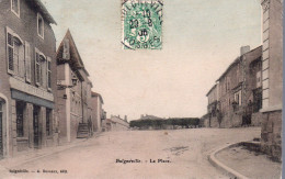 BULGNEVILLE  -  La Place  -  Jolie Carte Colorisée - Bulgneville
