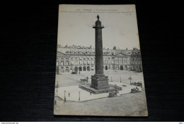 A9491       PARIS, LA COLONNE VENDOME - Statues