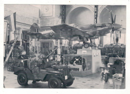 BRUXELLES - BRUSSEL - Musée Royal De L'Armée Et D'Histoire Militaire.  Une Vue De La Salle De La Guerre 1939-1945.. - Museos