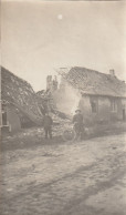 Photo 14 18 NOORDSCHOTE (LO-RENINGE) - Une Rue, Un Aumonier ? (A252, Ww1, Wk 1) - Lo-Reninge