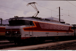 Photo Diapo Diapositive Slide Train Locomotive Electrique SNCF 6535 Le 07/02/1992 VOIR ZOOM - Diapositives